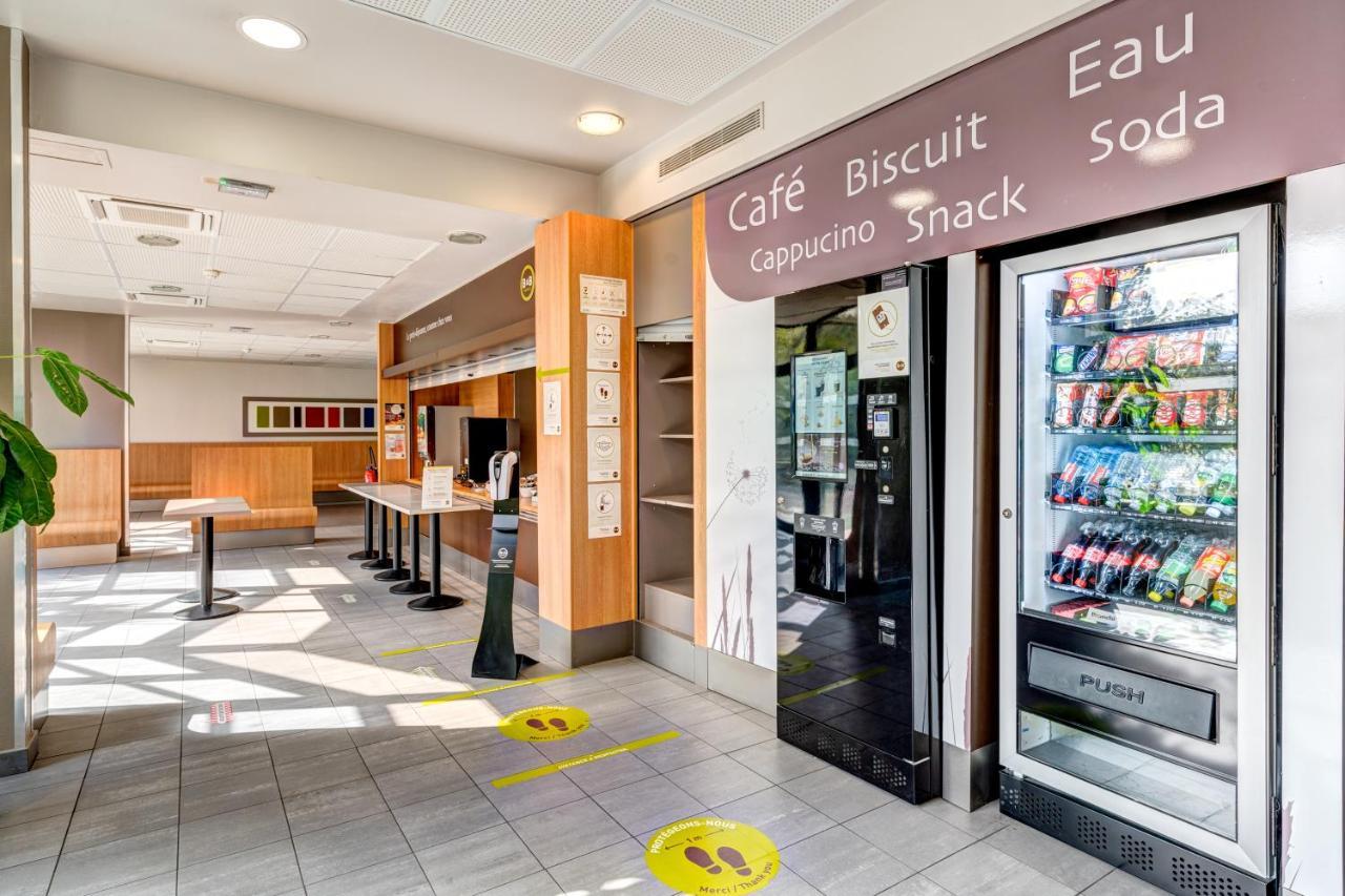 奥利朗吉斯机场民宿酒店 外观 照片